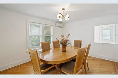 80 Munro Boulevard, Valley Stream, NY 11581 - Photo 7