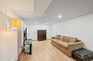 80 Munro Blvd, Valley Stream, NY 11581 - Photo 17