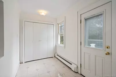 80 Munro Boulevard, Valley Stream, NY 11581 - Photo 9