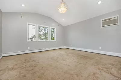 58 Albatross Road, Levittown, NY 11756 - Photo 11