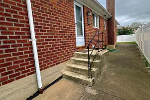 166-27 16th Ave, Whitestone, NY 11357 - Photo 3