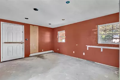 90 30th Street, Copiague, NY 11726 - Photo 9