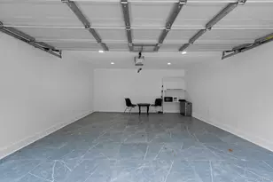 110 Walnut St, Forest Hills, NY 11375 - Photo 29