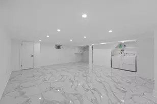 110 Walnut St, Forest Hills, NY 11375 - Photo 23