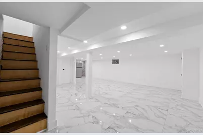 110 Walnut Street, Forest Hills, NY 11375 - Photo 19
