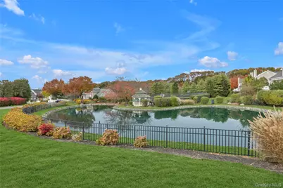 32 Scarborough Drive, Smithtown, NY 11787 - Photo 21