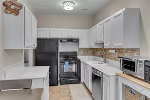 32 Scarborough Dr, Smithtown, NY 11787 - Photo 7