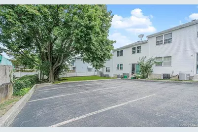 566 Buchanan Avenue, New York, NY 10314 - Photo 3