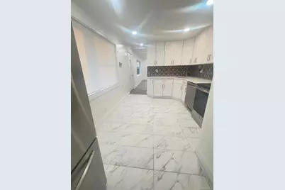 110 Parkside Drive N, Levittown, NY 11756 - Photo 3