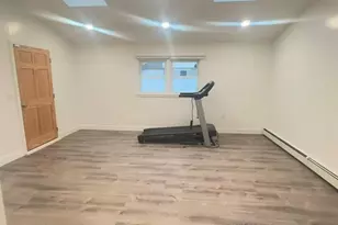 110 Parkside Dr N, Levittown, NY 11756 - Photo 5