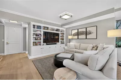 100 Hilton Avenue #M32, Garden City, NY 11530 - Photo 3