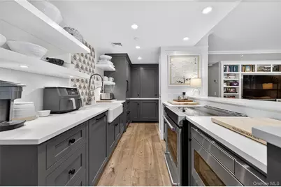 100 Hilton Avenue #M32, Garden City, NY 11530 - Photo 11