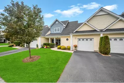 4 Haverton Court, Riverhead, NY 11901 - Photo 5