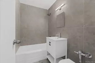 5425 Valles Ave, Bronx, NY 10471 - Photo 11