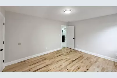 138 Windsor Parkway, Hempstead, NY 11550 - Photo 27