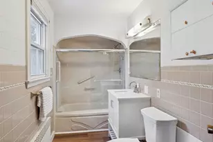 148 Woodhull Ave, Riverside, NY 11901 - Photo 19