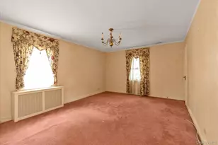 47-44 Glenwood St, Little Neck, NY 11362 - Photo 15