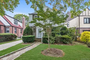 47-44 Glenwood St, Little Neck, NY 11362 - Photo 3