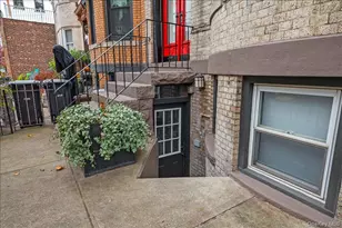 68-15 64th Pl, Ridgewood, NY 11385 - Photo 23