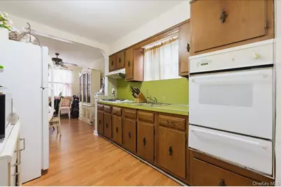 2708 Seymour Avenue, Bronx, NY 10469 - Photo 21