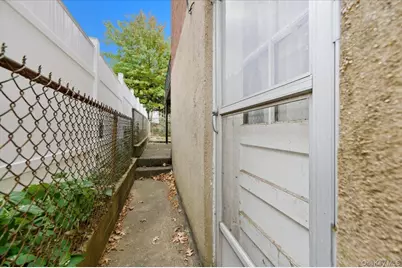 2708 Seymour Avenue, Bronx, NY 10469 - Photo 33