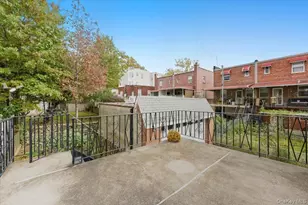 2708 Seymour Ave, Bronx, NY 10469 - Photo 31