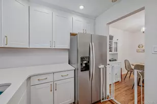 21 Glen Hollow Dr, Holtsville, NY 11742 - Photo 17