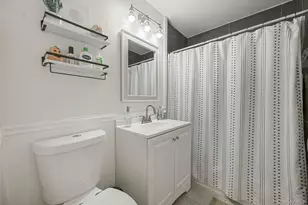 21 Glen Hollow Dr, Holtsville, NY 11742 - Photo 9