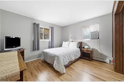 15 Santam Court, Bay Shore, NY 11706 - Photo 15