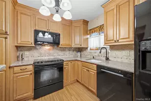 15 Santam Ct, Bay Shore, NY 11706 - Photo 11