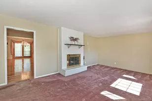 185 S Plaisted Ave, Smithtown, NY 11788 - Photo 9