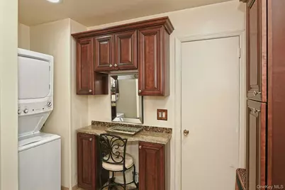 185 S Plaisted Avenue, Smithtown, NY 11788 - Photo 29