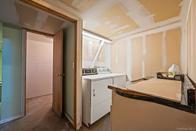 2001 N Jerusalem Road, East Meadow, NY 11554 - Photo 27