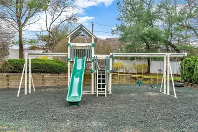 93 Palo Alto Drive, Plainview, NY 11803 - Photo 19