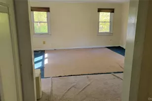 2 Stephens Ln, Valhalla, NY 10595 - Photo 5