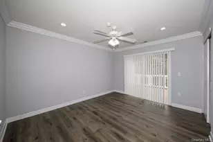 442 Lake Pointe Dr, Middle Island, NY 11953 - Photo 7