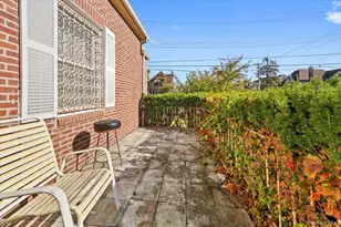 224-15 138th Ave, Jamaica, NY 11413 - Photo 23