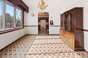 224-15 138th Ave, Jamaica, NY 11413 - Photo 5