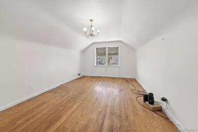 22415 138th Avenue, Jamaica, NY 11413 - Photo 17