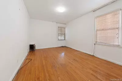 22415 138th Avenue, Jamaica, NY 11413 - Photo 9