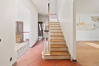 22415 138th Avenue, Jamaica, NY 11413 - Photo 3