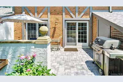 10 Lealand Lane #Unit 19, Southampton, NY 11968 - Photo 23