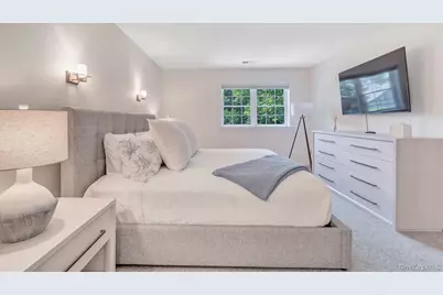 10 Lealand Lane #Unit 19, Southampton, NY 11968 - Photo 15