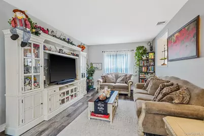 444 Puritan Drive, Shirley, NY 11967 - Photo 5