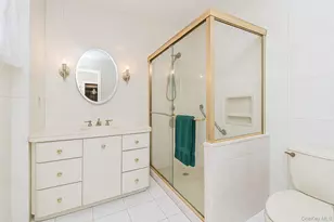 156-33 100th St, Howard Beach, NY 11414 - Photo 17