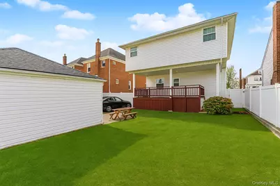 15633 100th Street, Howard Beach, NY 11414 - Photo 25