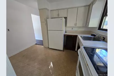 24 Oakbrook Road, Ossining, NY 10562 - Photo 9