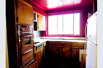 2887 Lamport Place, Bronx, NY 10465 - Photo 13