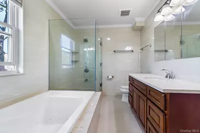 74 Venetian Prom, Lindenhurst, NY 11757 - Photo 19