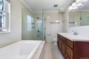 74 Venetian Prom, Lindenhurst, NY 11757 - Photo 19